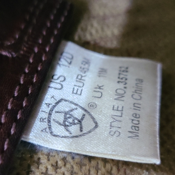 Ariat Boots - Picture 2 of 12